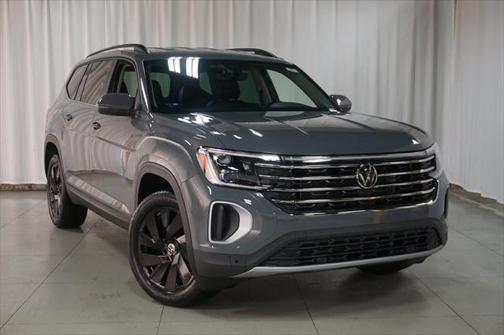 2025 Volkswagen Atlas 2.0T SE w/Technology 4MOTION