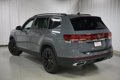 2025 Volkswagen Atlas 2.0T SE w/Technology 4MOTION