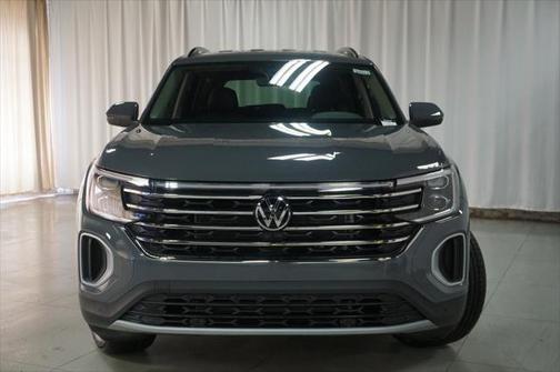 2025 Volkswagen Atlas 2.0T SE w/Technology 4MOTION