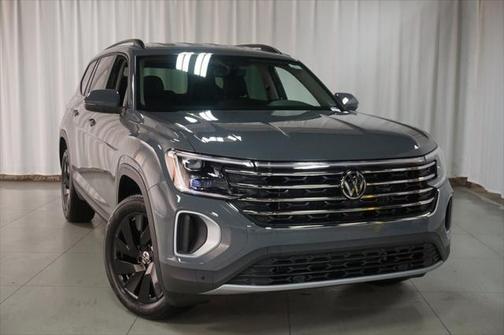 2025 Volkswagen Atlas 2.0T SE w/Technology 4MOTION