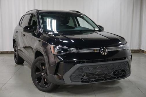 2025 Volkswagen Taos 1.5T SE Black