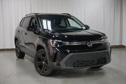 2025 Volkswagen Taos 1.5T SE Black