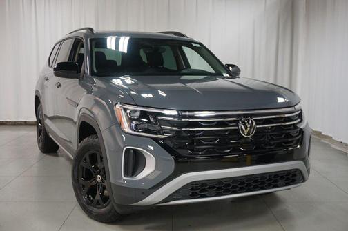 Pure Gray 2026 Volkswagen Atlas Peak Edition