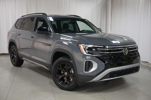 Pure Gray 2026 Volkswagen Atlas Peak Edition