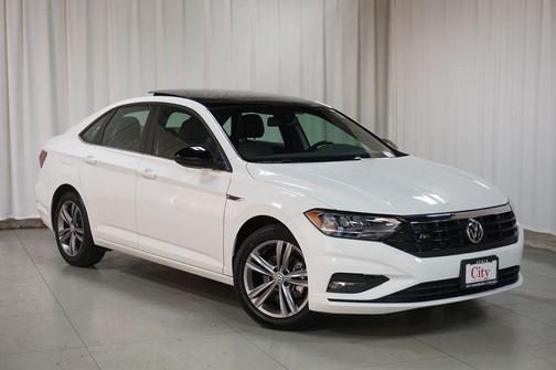 Pure White 2021 Volkswagen Jetta 1.4T R-Line