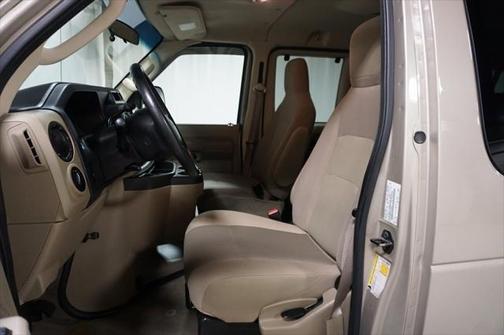 2011 Ford E350 Super Duty XLT
