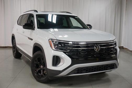 2025 Volkswagen Atlas 2.0T Peak Edition