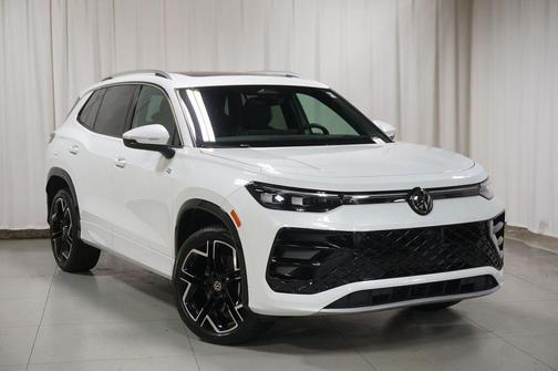 Opal White Pearl 2025 Volkswagen Tiguan 2.0T SEL R-Line 4MOTION
