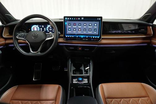 Sandstone 2025 Volkswagen Tiguan 2.0T SEL R-Line 4MOTION
