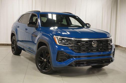 Blue Metallic 2025 Volkswagen Atlas Cross Sport 2.0T SEL