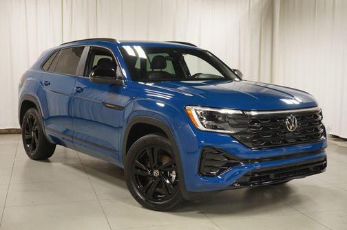 Blue Metallic 2025 Volkswagen Atlas Cross Sport 2.0T SEL