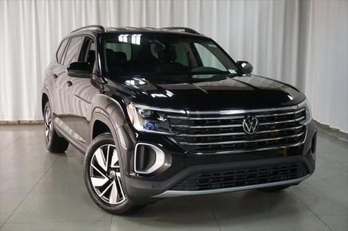 2025 Volkswagen Atlas 2.0T SE w/Technology 4MOTION
