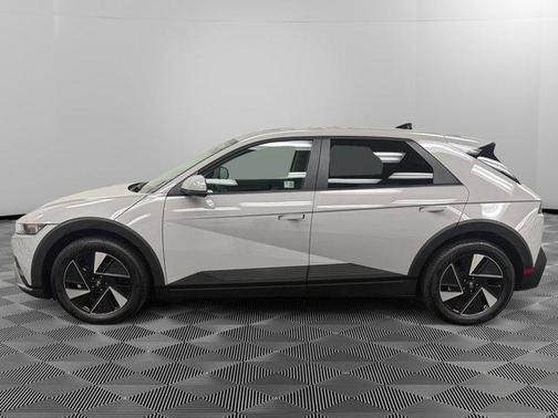 2025 Hyundai IONIQ 5 SE