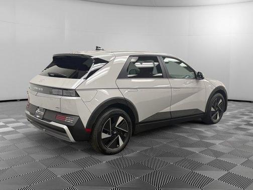 2025 Hyundai IONIQ 5 SE