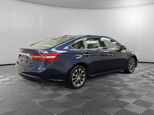 2017 Toyota Avalon XLE