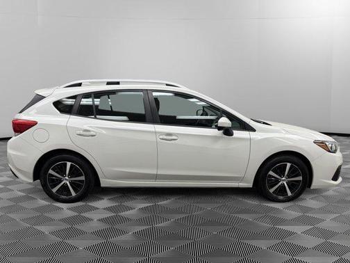 Crystal White Pearl 2023 Subaru Impreza Premium
