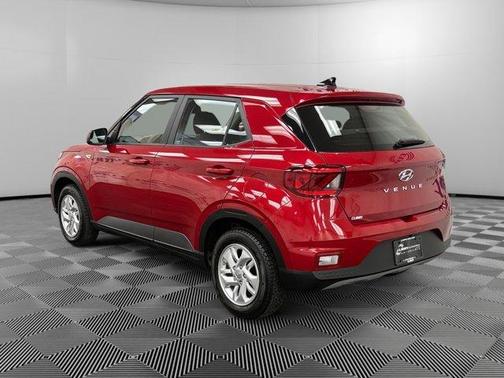 2022 Hyundai VENUE SE