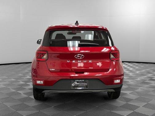 2022 Hyundai VENUE SE