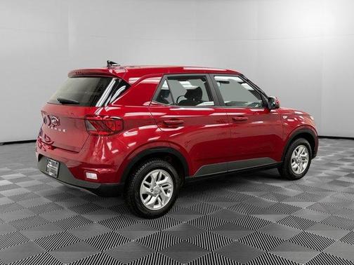 2022 Hyundai VENUE SE