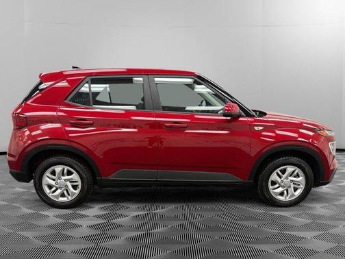 2022 Hyundai VENUE SE