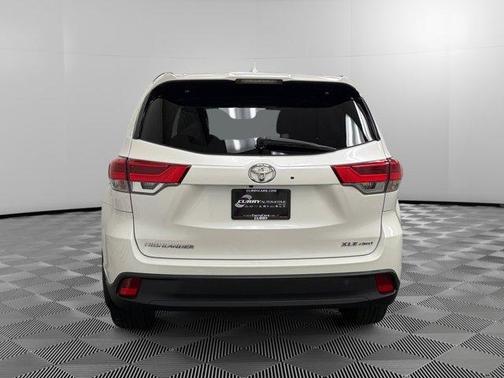 2019 Toyota Highlander 