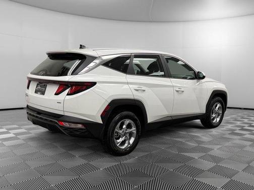 2023 Hyundai TUCSON SE