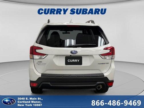 Crystal White Pearl 2023 Subaru Forester 2.5i Limited