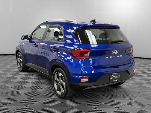 2022 Hyundai VENUE SEL