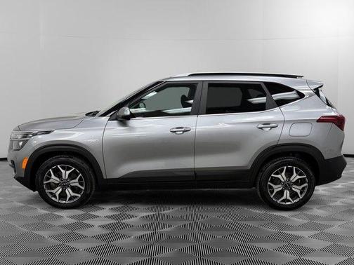 2022 Kia Seltos EX