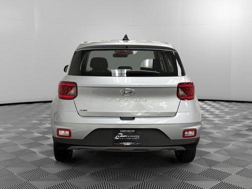 2022 Hyundai VENUE SE