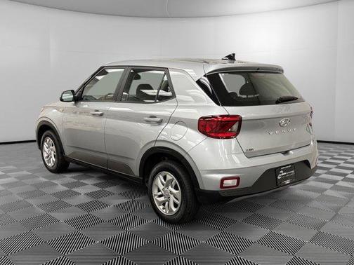 2022 Hyundai VENUE SE