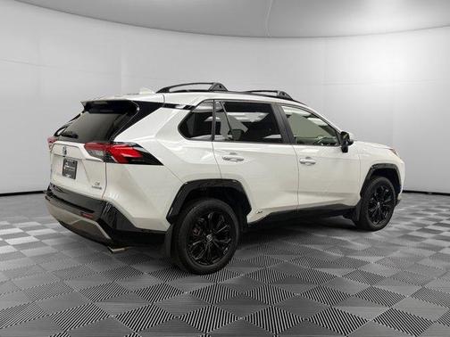 2023 Toyota RAV4 Hybrid SE