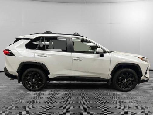 2023 Toyota RAV4 Hybrid SE