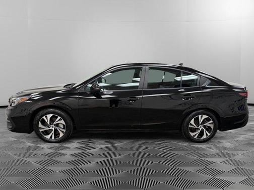 Crystal Black Silica 2025 Subaru Legacy Premium
