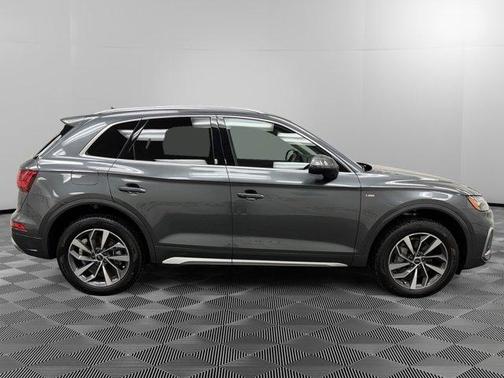 2024 Audi Q5 45 S line quattro Premium