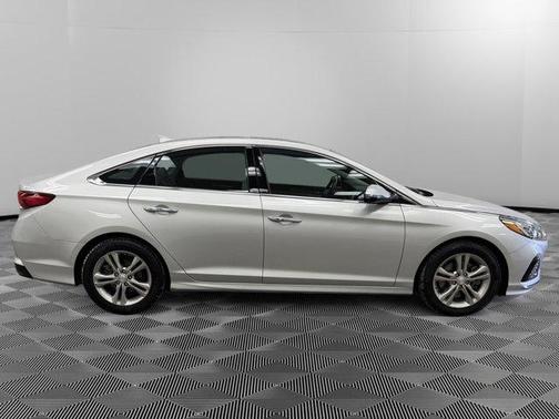 2019 Hyundai SONATA Limited