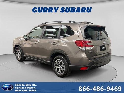 Brilliant Bronze Metallic 2023 Subaru Forester Premium