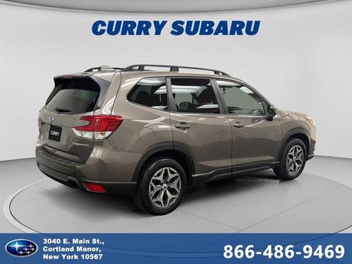 Brilliant Bronze Metallic 2023 Subaru Forester Premium