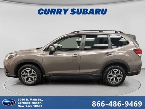 Brilliant Bronze Metallic 2023 Subaru Forester Premium