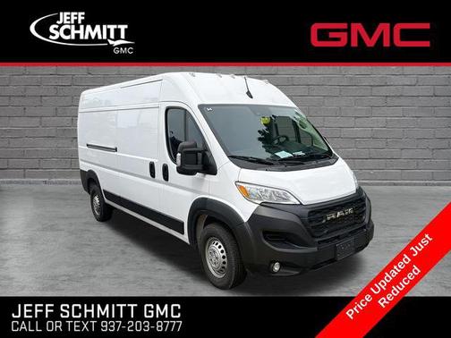 Bright White Clearcoat 2025 RAM ProMaster 2500 Tradesman