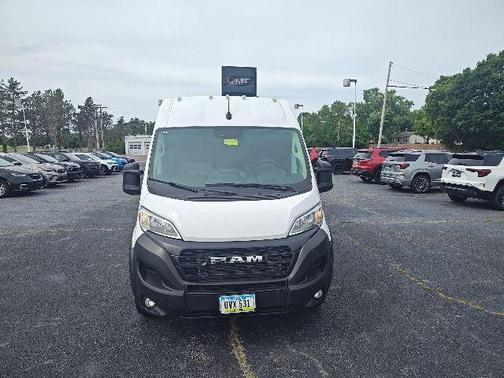 Bright White Clearcoat 2025 RAM ProMaster 2500 Tradesman
