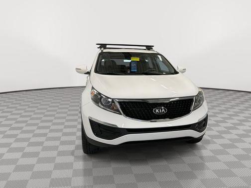 Clear White 2015 Kia Sportage LX