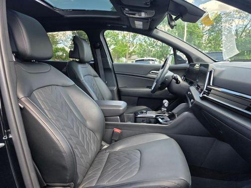 Ebony Black 2025 Kia Sportage X-Line