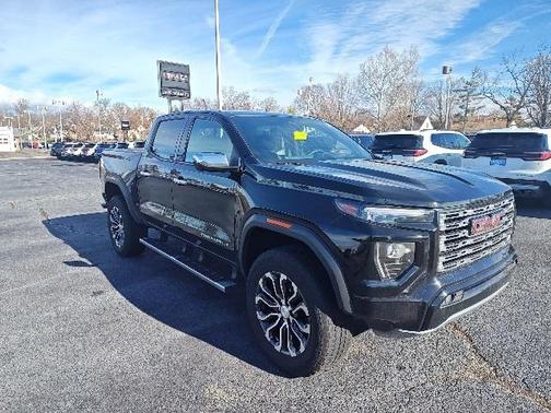 2023 GMC Canyon Denali