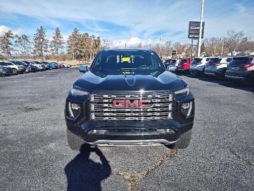 2023 GMC Canyon Denali