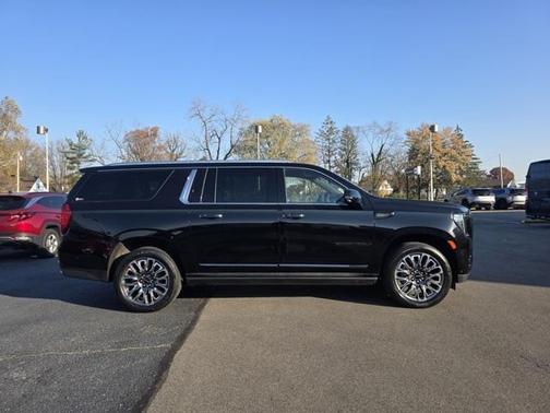 2023 GMC Yukon XL Denali Ultimate