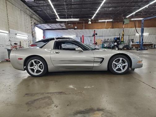 1999 Chevrolet Corvette Base