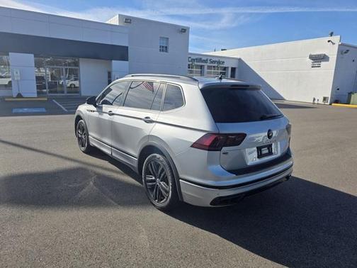 2022 Volkswagen Tiguan 2.0T SE R-Line Black 4MOTION