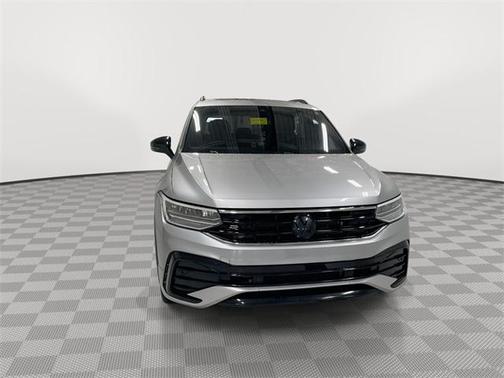 2022 Volkswagen Tiguan 2.0T SE R-Line Black 4MOTION