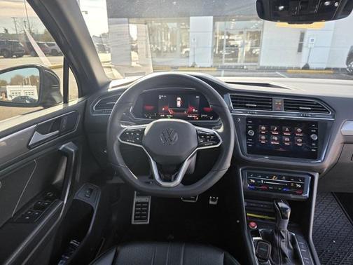 2022 Volkswagen Tiguan 2.0T SE R-Line Black 4MOTION